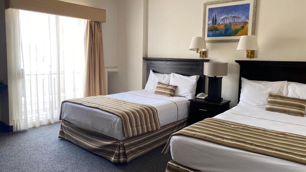 Hotel Zafra Torreon Luaran gambar