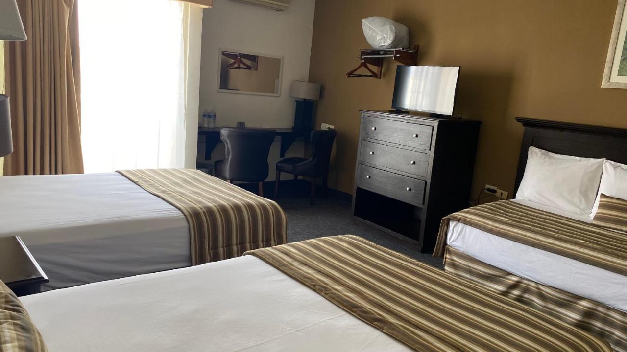 Hotel Zafra Torreon Luaran gambar