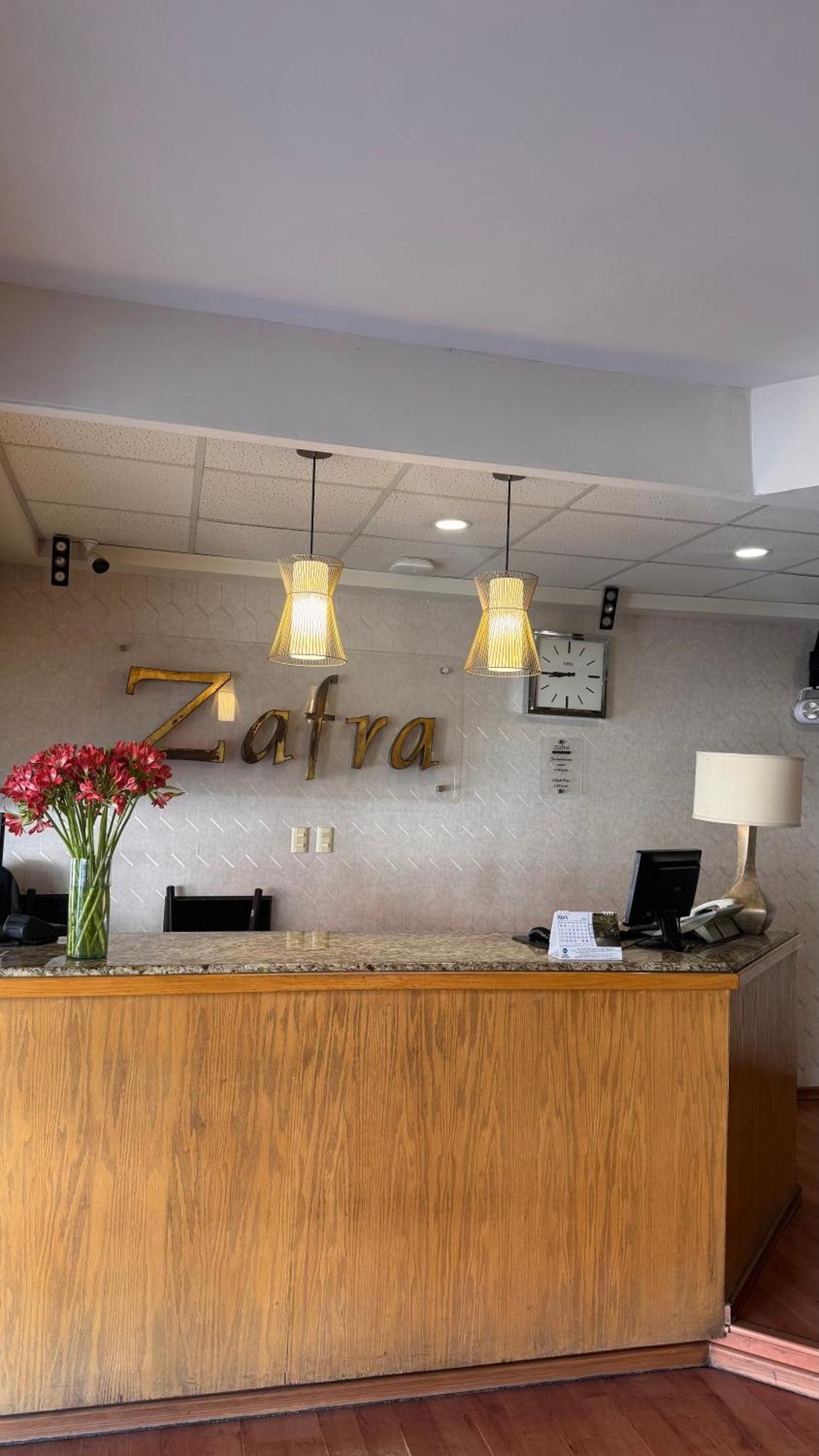 Hotel Zafra Torreon Luaran gambar